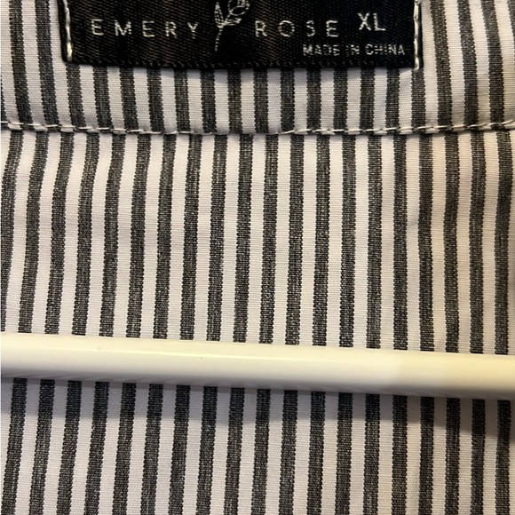 EMERY ROSE BLOUSE - Picture 6 of 6